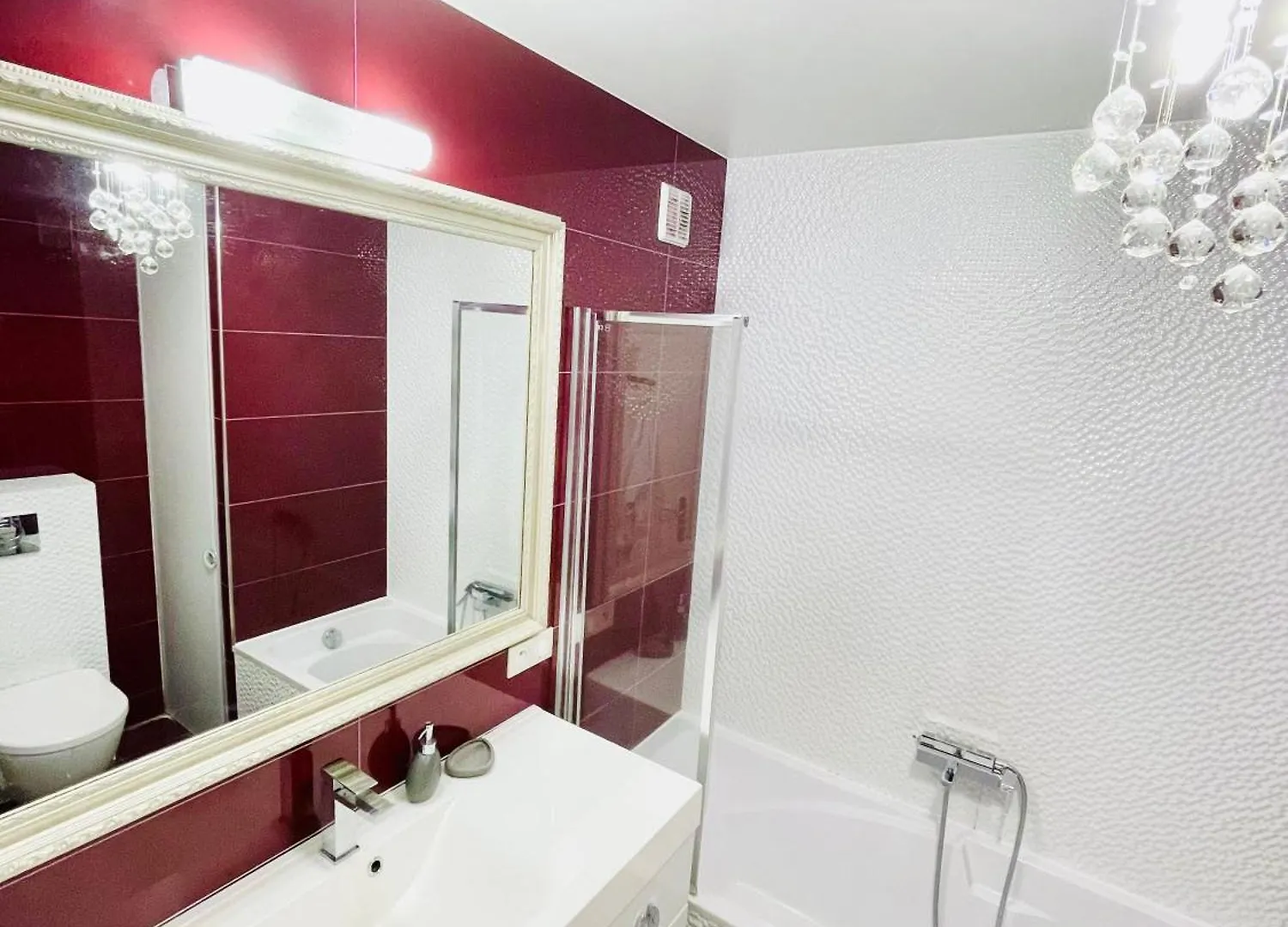 Spacious Apartment In The Center Of Nice Near The Sea
